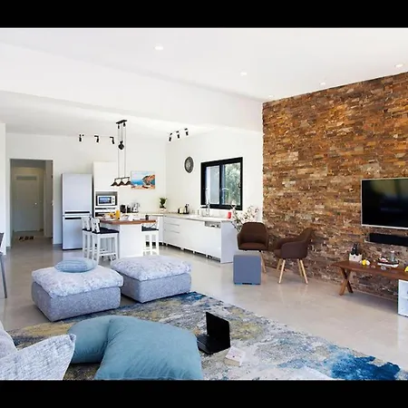 Del Mar Up To 10 Guests Amuso Bay Evgiros