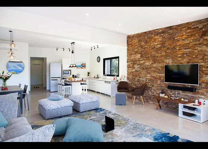 Del Mar Up To 10 Guests Amuso Bay Evgiros